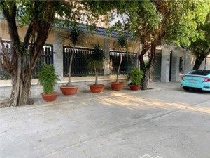 bán biệt thự gần đảo kim cương q2 - 404m2 (15x27m) - 3 tầng nguy nga - giá tốt 65 tỷ