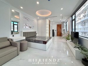 căn hộ chung cư 40m2 có ban công cửa sổ thoáng nội thất hiện đại ngay mặt tiền trần hưng đạo quận 5