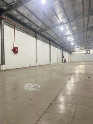 cho thuê gần 2000m2 phước vĩnh an - có pccc