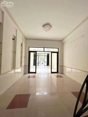 Cho thuê nhà 2,5 tầng mặt tiền Hàn Thuyên , Hoà Cường Bắc , Hải Châu