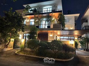 bán nhanh villa mỹ gia, phú mỹ hưng, 15x17m, giá 85 tỷ xem nhà: nhân