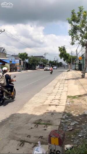 Bán đất mặt tiền kinh doanh Quốc Lộ 27 khu dân cư trung tâm Đạ Rsal, sổ riêng thổ cư