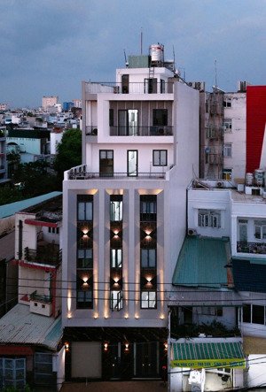 bán tòa chdv gò vấp - 8,4 x 33m - 6 tầng - thuê : 70tr/tháng giá 25 tỷ