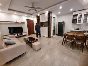 chính chủ cho thuê căn 2 ngủ full đồ chung cư eurowindow river park, tòa p2 giá 8 triệu: 