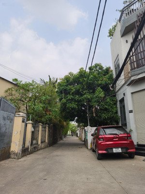 cho thuê nhà có thể làm văn phòng cty ngay khu dân cư hồng long