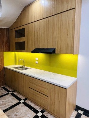 nhà đẹp ngay cầu vĩnh tuy - long biên giá tốt nhà xây 5 tầng 30m2 có thêm 10m ngõ đi chung