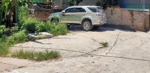 bán đất lê văn lương 210m2 mặt tiền 12m 110 tỷ view vườn hoa ôtô tránh vỉahè vănphòng cc 