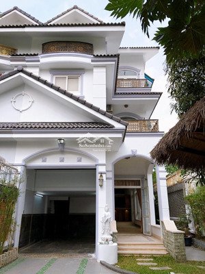 bán biệt thự 8*30m, gần global, 267m2 sàn, giá 26 tỷ, sổ hồng đầy đủ, lh 0932 004