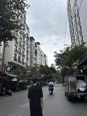 hàng hiếm toà căn hộ 10 tầng đường trần bạch đằng ngay lõi phố tây giá đầu tư, lh 