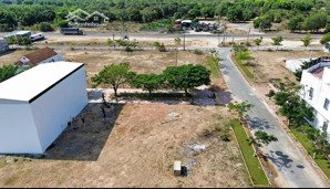 chính chủ bán lô đất tại đông ninh hòa (nam vân phong), giá chỉ 1,65 tỷ/100m2