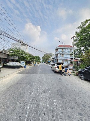 bán nhà 1 trệt 1 lầu 1 tum hoàn công kdc thuận giao p.thuận giao tp.thuận an có dòng tiền cho thuê