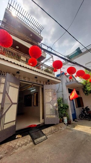 bán nhà quận 7 hẻm rộng thông thoáng ngang 5m dài 16m giá chỉ 8 tỷ ( còn thương lượng )