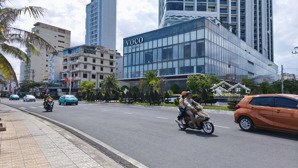 bán đất mặt tiền đường phạm ngọc thạch - đi bộ tắm biển - cạnh khách sạn 5 sao quốc tế voco