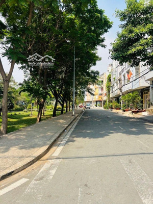 giá: 8 tỷ 500 (tl) nhà 3 tầng (4 x 15m) nhà mặt tiền view công viên - phường bình phú, q6