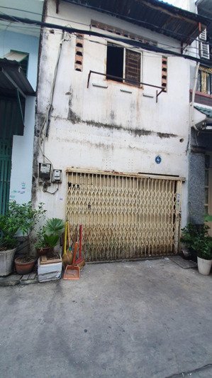 nhà cũ bình trị đông mt tiện xây mới, hẻm thông tiện đi lại, 6 tỷ 8 (mua đất tặng nhà nát làm nền)