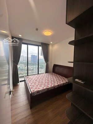 bán căn hộ d''lusso 2pn dt lớn 75m2 căn góc view sông tầng cao giá 6,15 tỷ bao thuế