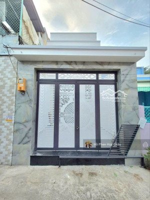 giá rẻ mới xây chỉ 4 tỷ 9 - 4m x 19m - 2 tầng