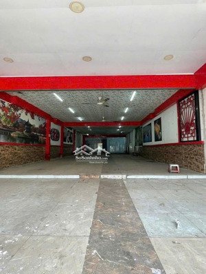 cho thuê mặt bằng 400m2 vị trí kinh doanh sầm uất đường lê đức thọ