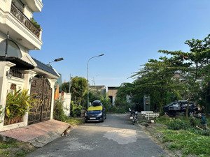 bán đất 102m2, ngang bề thế 8m, đường lê văn lương, giá chỉ 4.2 tỷ