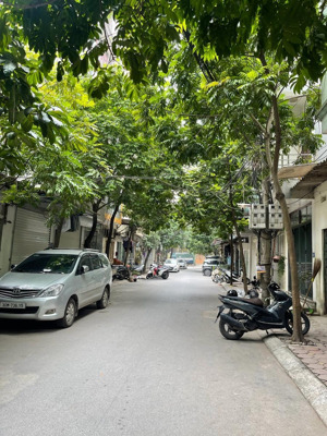 chỉ hơn 13 tỷ có căn phân lô vỉa hè ô tô tránh 38m2 tại chiến thắng, văn quán về đón tết