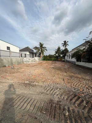 bán lô đất mặt tiền hồ văn mên an sơn thuận an bình dương