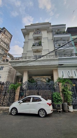 siêu phẩm! nhà 7 tầng, có hầm, ngang 9.2 m, hẻm ôtô thông 5 m, quận 3, dòng tiền khủng, giá tốt