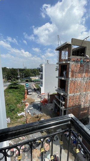 nhà 5 tầng 8,5 tỷ hxh 7m gần chợ hiệp bình, hiệp bình chánh, thủ đức kdc nhiều tiện ích