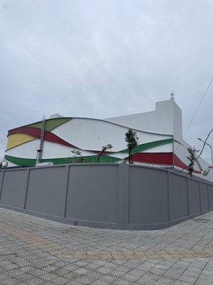 định cư nước ngoài cần bán căn nhà 2 tầng tâm huyết sát siêu thị mega market