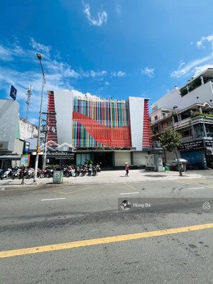 siêu phẩm! bán nhà mặt tiền nguyễn văn hưởng - dt: 18 x 27m - 3 tầng - hđt: 250 triệu. giá 80 tỷ