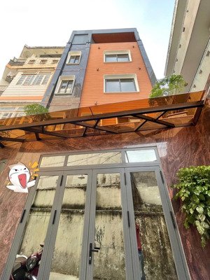 bán chdv trung tâm q3 khu vực cung không đủ cầu. cách mạng tháng 8, p11, quận 3