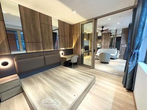 căn hôn tách bếp, ban công lớn - gần ga metro tân cảng, trường đại học - đầy đủ nội thất, tiện nghi