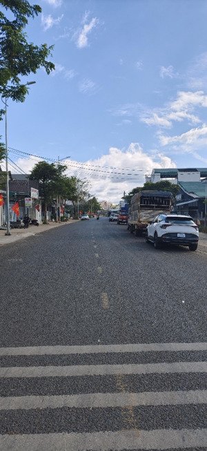 bán đất mặt tiền hồ tùng mậu đức, lô 90, đức trọng , lâm đồng, 110m2 full thổ cư giá 3,85 tỷ