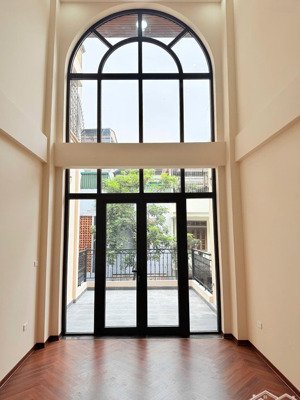 rẻ như cho, bán nhà xây mới vào ở ngay phố đoàn thị điểm 83,9m2*6t, thang máy ô tô, sát mặt phố