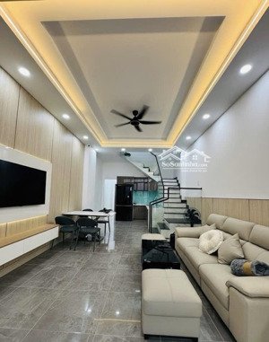 bán nhà khu tên lửa (4.5x12 )3 tầng ,ô tô đỗ cửa ,giá 7.3 tỷ