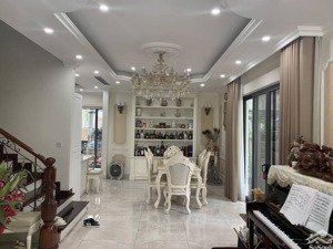 bán căn biệt thự song lập gamuda. đồ siêu đẹp, giá tốt