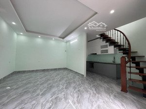 đầu tư đỉnh! nhà phố pháo đài láng, 30m ra ô tô tránh, thông sang đường láng, phù hợp xây chdv