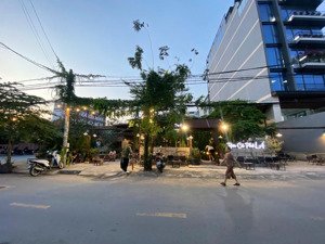 1.000m2 giá chỉ 100tr/m2 - góc 2 mặt tiền lê văn việt thủ đức - xd: 3 hầm 15 tầng - giá bán 98 tỷ