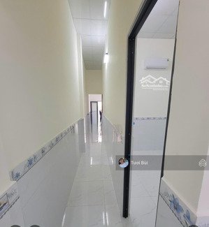 cho thuê nhà mới xây khu vcn phước long dt 130 có sân đậu oto giá thuê 8 triệu/ th, hướng đông nam