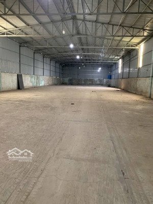 cho thuê kho xưởng 400m2, 900m2 mt quốc lộ 1a, gần chợ nông sản thủ đức, xe cont 24/24