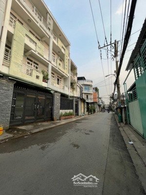 kế bên aeon tên lửa - nhà đẹp chính chủ tâm huyết xây ở - ngang gần 6m - ôtô ngủ trong nhà .