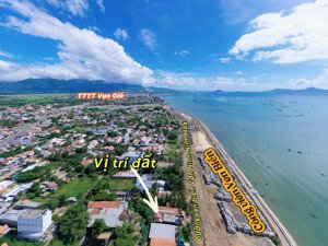 mặt biển kkt vân phong, mặt tiền 15m, có thổ, giá 35tr/m2