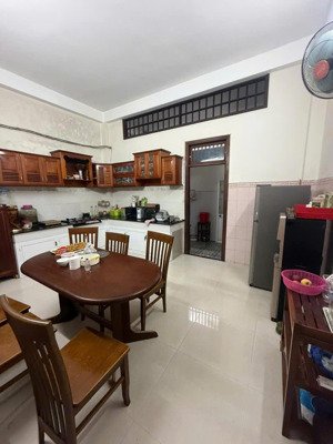 bán nhà mặt tiền 3 tầng nguyễn quang bích vị trí vip gần trục 30/4 và chợ