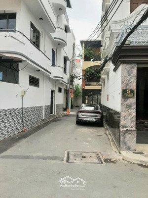 biệt thự 3 mặt tiền duy nhất khu vip tân bình ngang 7.5m nội thất châu âu chỉ 35 tỷ 80m2