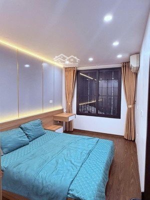 nhà nhỏ siêu yêu ngõ văn chương cực đẹp 5 tầng 22m 5,6 tỷ