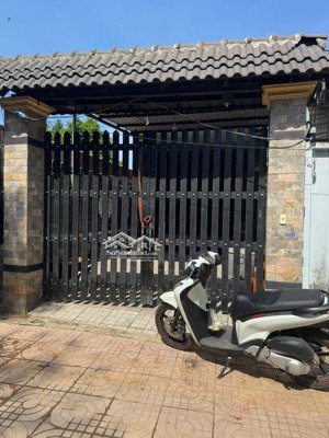 bán nhà số 127 đường nguyễn chí thanh, bình nhâm, thuận an, bình dương