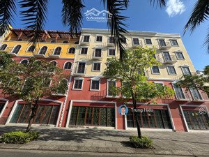 cần bán căn nhà shophouse dt 120m2 mặt công viên khu đô thị sun grand city new an thới sẵn sổ gd .