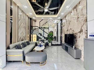 giảm chào, siêu phẩm trương định 45m2, vf3 đỗ cửa, kinh doanh tốt, nguồn thu ổn định.