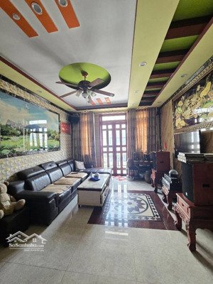 mtkd 4 lầu (4m x 16m) cách aeon mall 3 phút