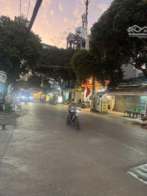 cống lỡ - xe hơi thông - 4.5m x 16m x 4 tầng - chính chủ shr