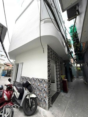 chỉ 1 tỷ 7, sở hữu ngay nhà góc 2mt lưu hữu phước q8. (2.7mx7m) 2tầng, shr, mới đep, thoáng